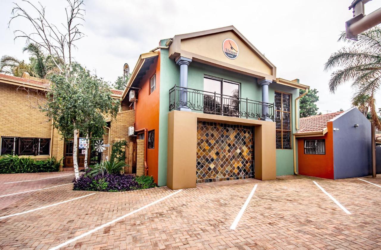 Sunward Park Guest House & Conference Center Boksburg Extérieur photo