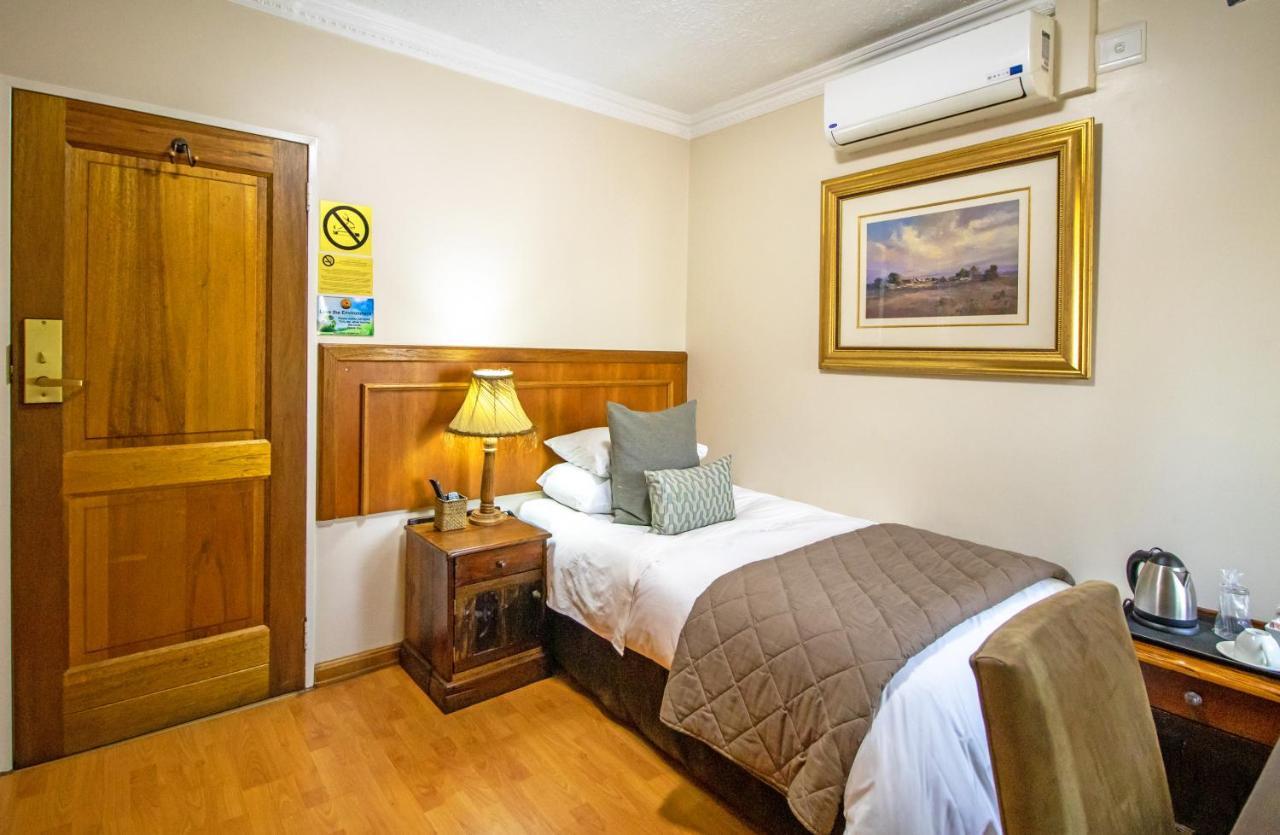 Sunward Park Guest House & Conference Center Boksburg Chambre photo